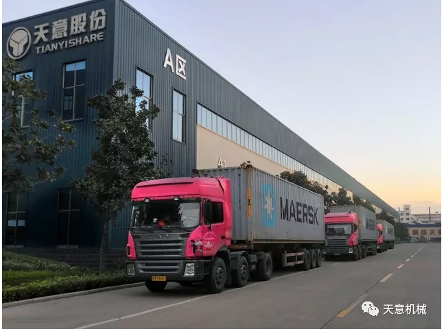 天意機(jī)械為柬埔寨客戶加工生產(chǎn)年產(chǎn)80萬平方輕質(zhì)墻板生產(chǎn)線成功裝車啟運！